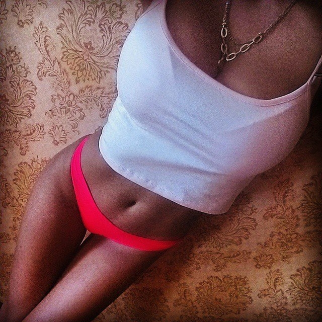 Страстная и нежная, я помогу тебе расслабиться и насладиться моментом. Мои услуги включают классический и эротический массаж, оральный секс и незабываемое сексуальное удовольствие. Забудь обо всем в моих объятиях! У меня есть отличные отзывы от довольных клиентов, фото, подтверждающие мою красоту и страсть. Не упусти возможность провести время со мной! Жду вас в Москве. 😉 20782, 22 года